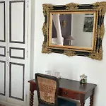 La Maison De Justine Nocleg ze śniadaniem 3*