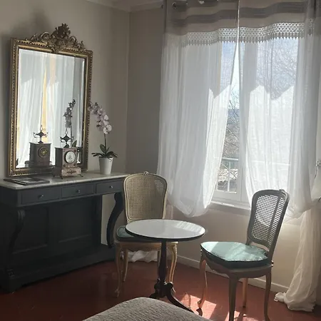 La Maison De Justine 住宿加早餐酒店 格里莫